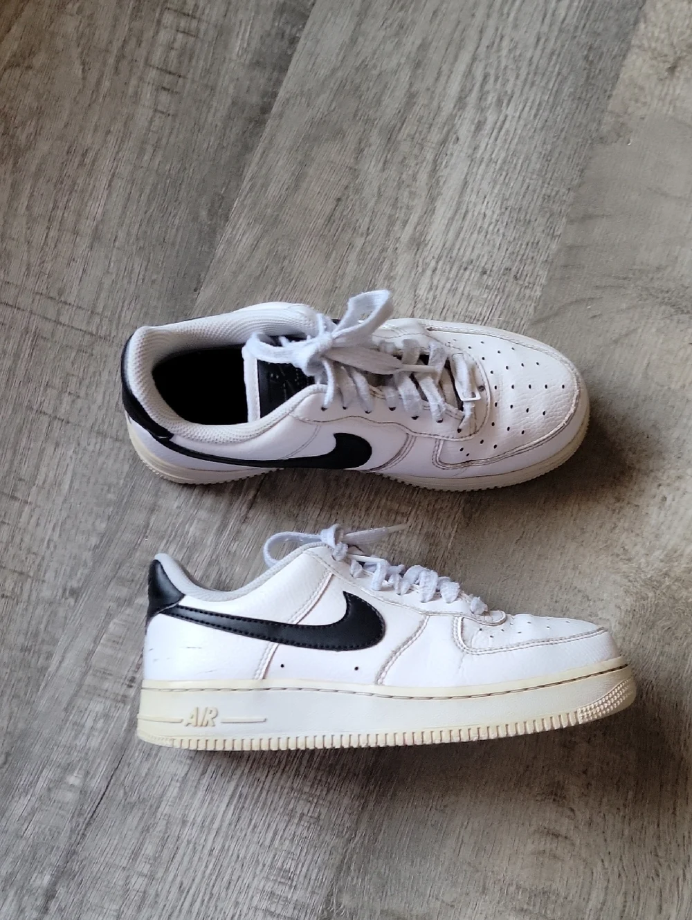 Women's 6.5 Nike White Sneakers with Black Swoosh